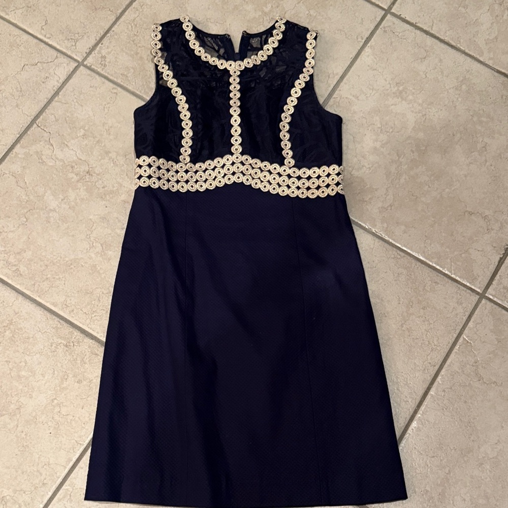 Lilly Pulitzer Sophisticated Navy and Cream/Gold Formal Dress